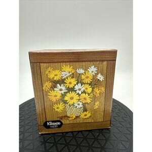 Vtg Kleenex Casuals Tissues Daisy Box Design Box 1981